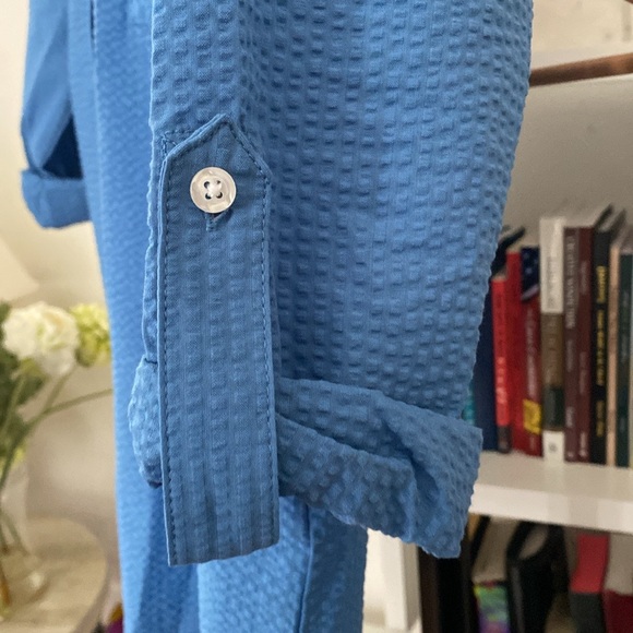 Casa Cabana Women's Button Front Shirt Crossed
Color Blue
New With Tag - Picture 4 of 6